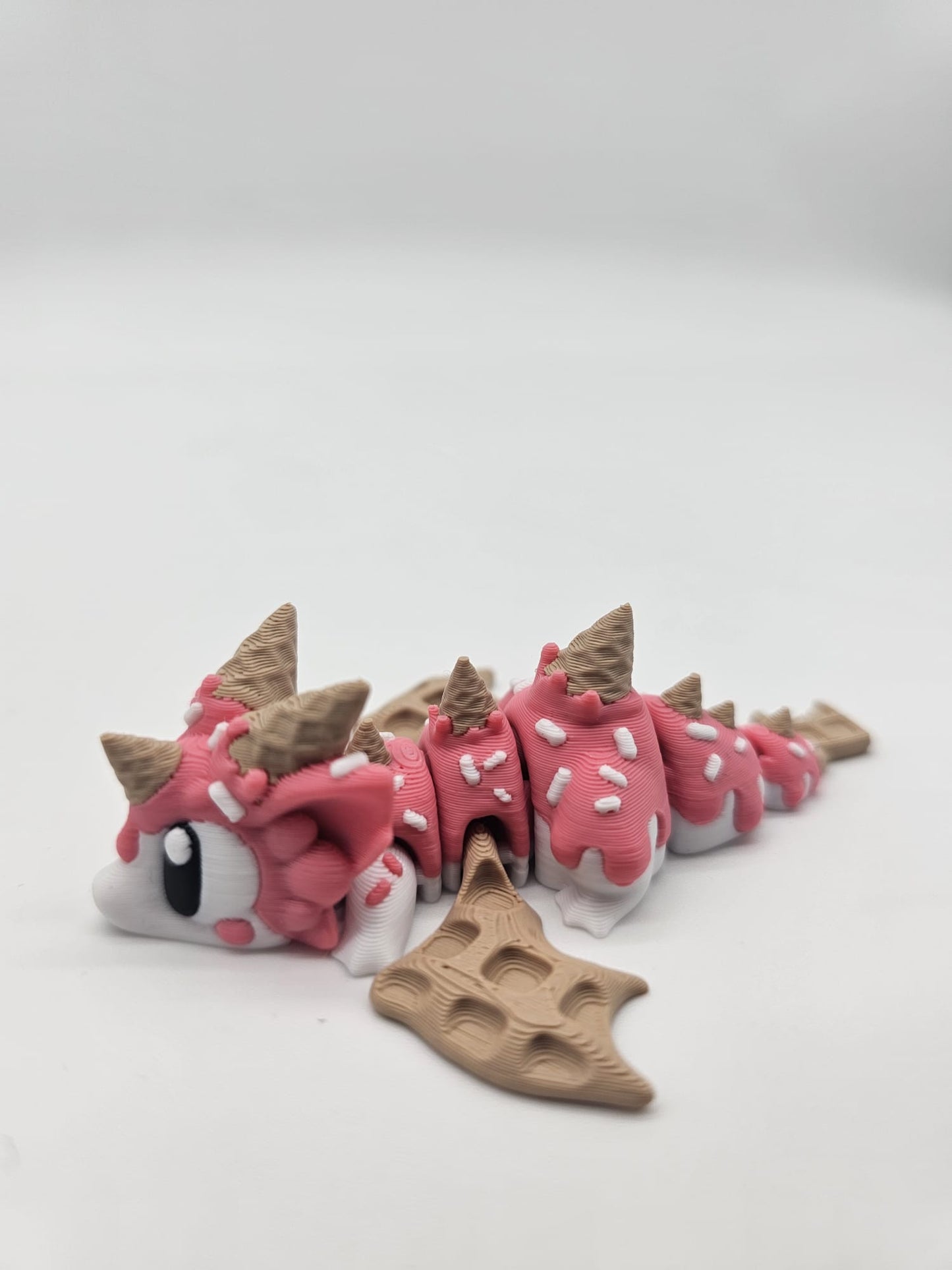 Jucarie Articulata Dragon Inghetata - Figurina Flexibila cu Ou Decorativ