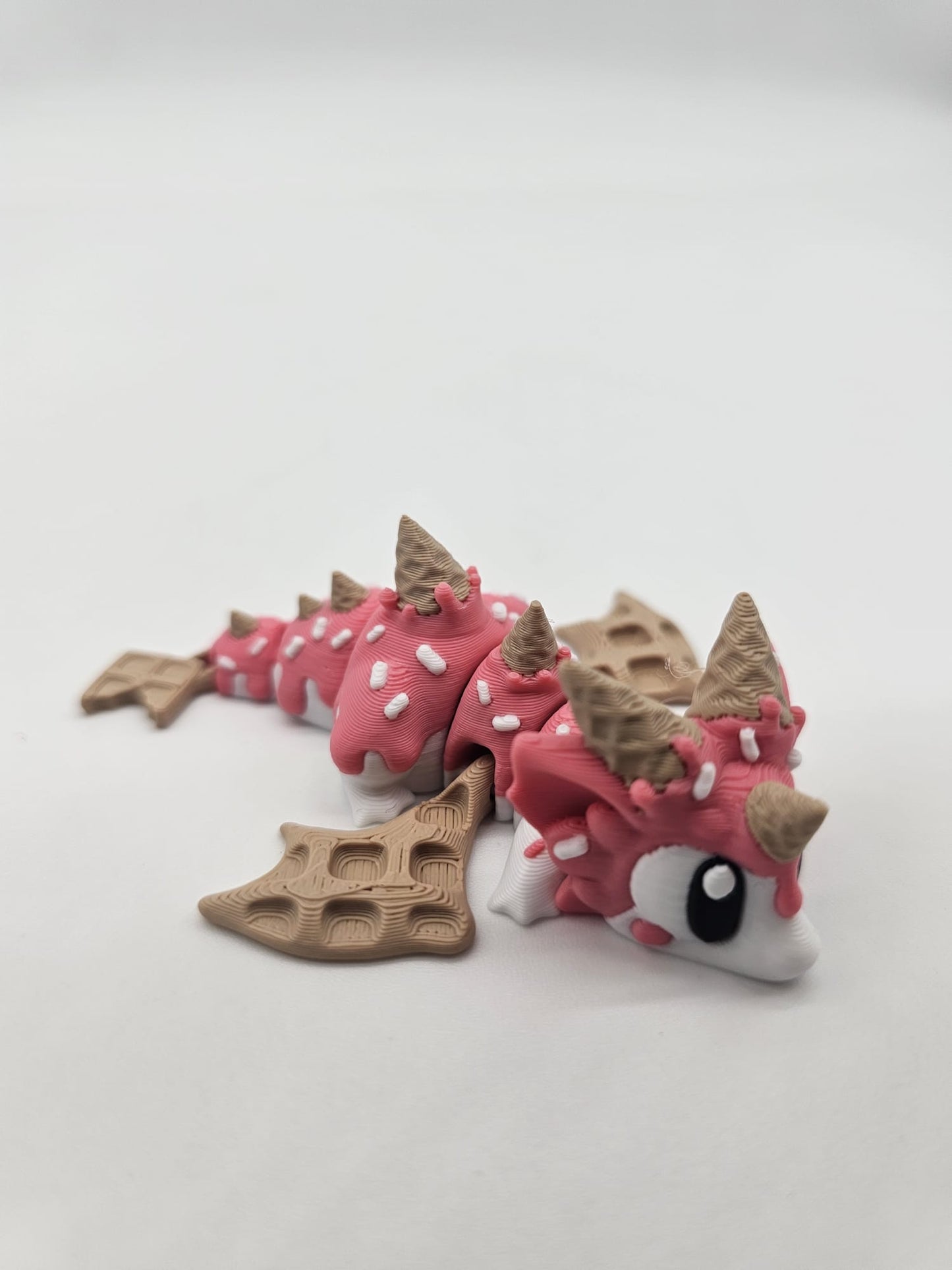 Jucarie Articulata Dragon Inghetata - Figurina Flexibila cu Ou Decorativ