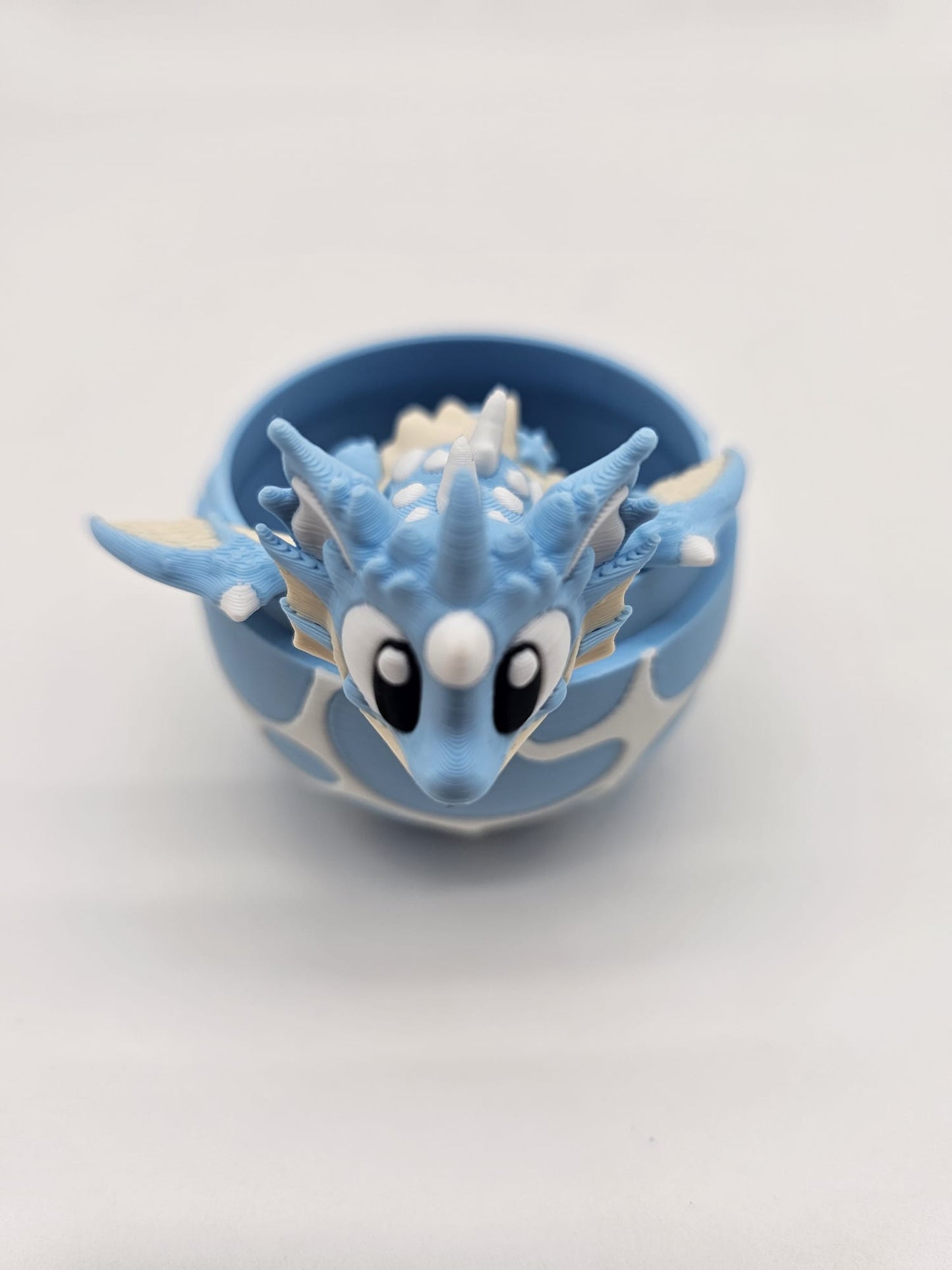 Jucarie Articulata Dragon Marin cu Ou - Figurina Flexibila